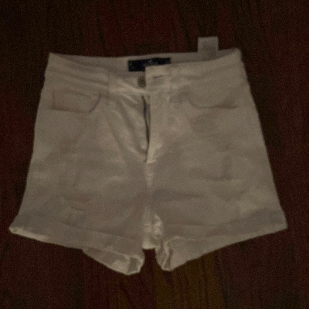 Hollister Curvy High rise shorts